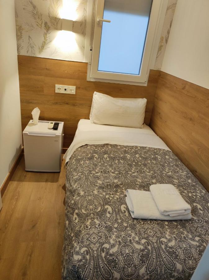 Hostal Esparteros Madrid Exterior foto